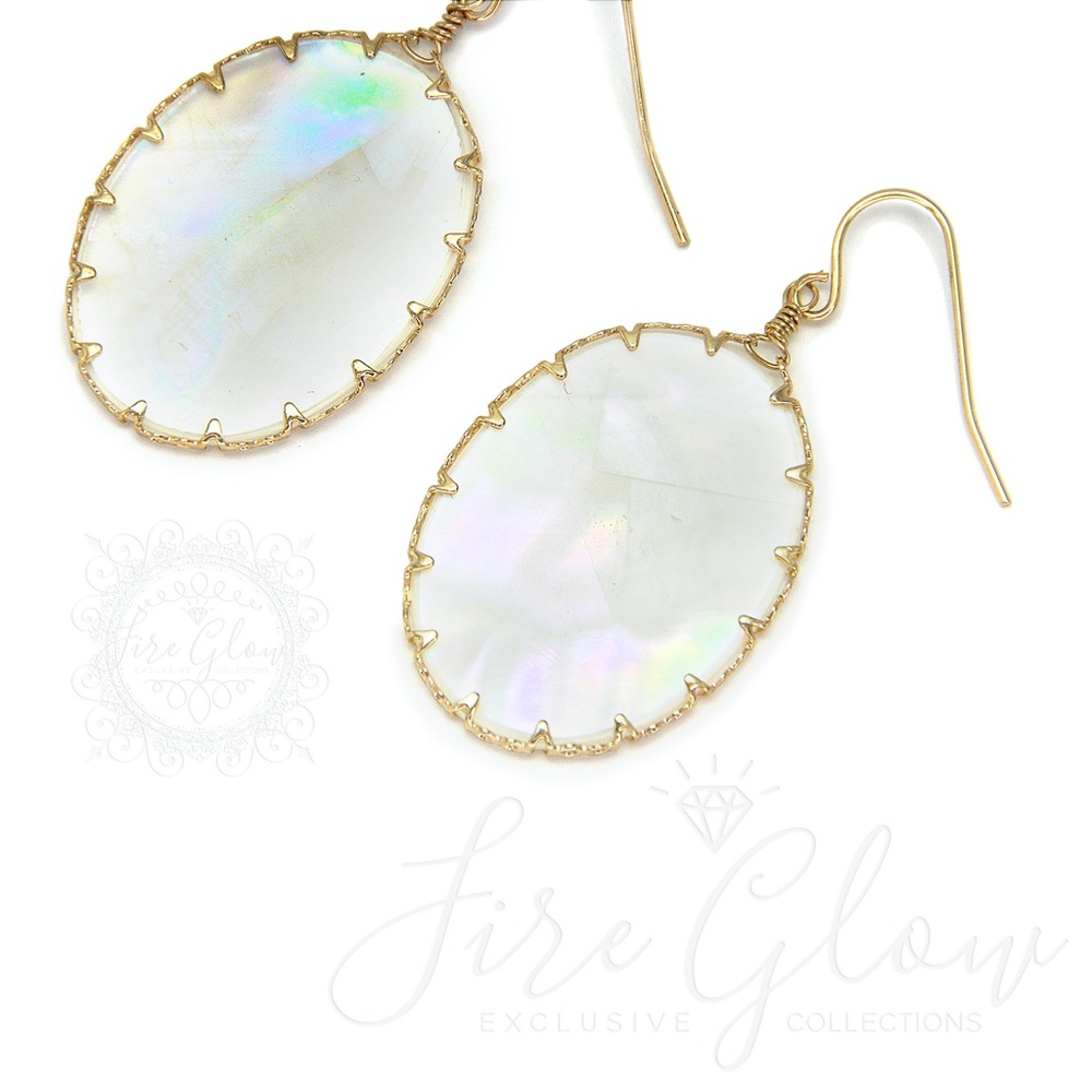 Mother of Pearl Style Oval Gold Tone Earrings - Picture 13 of 16